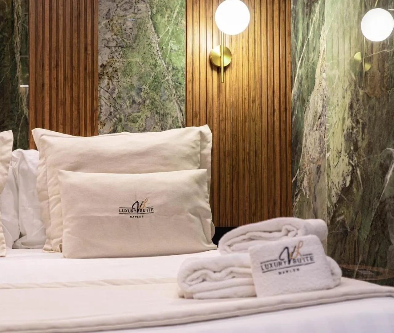 Luxury Suite Napoli Bed & Breakfast